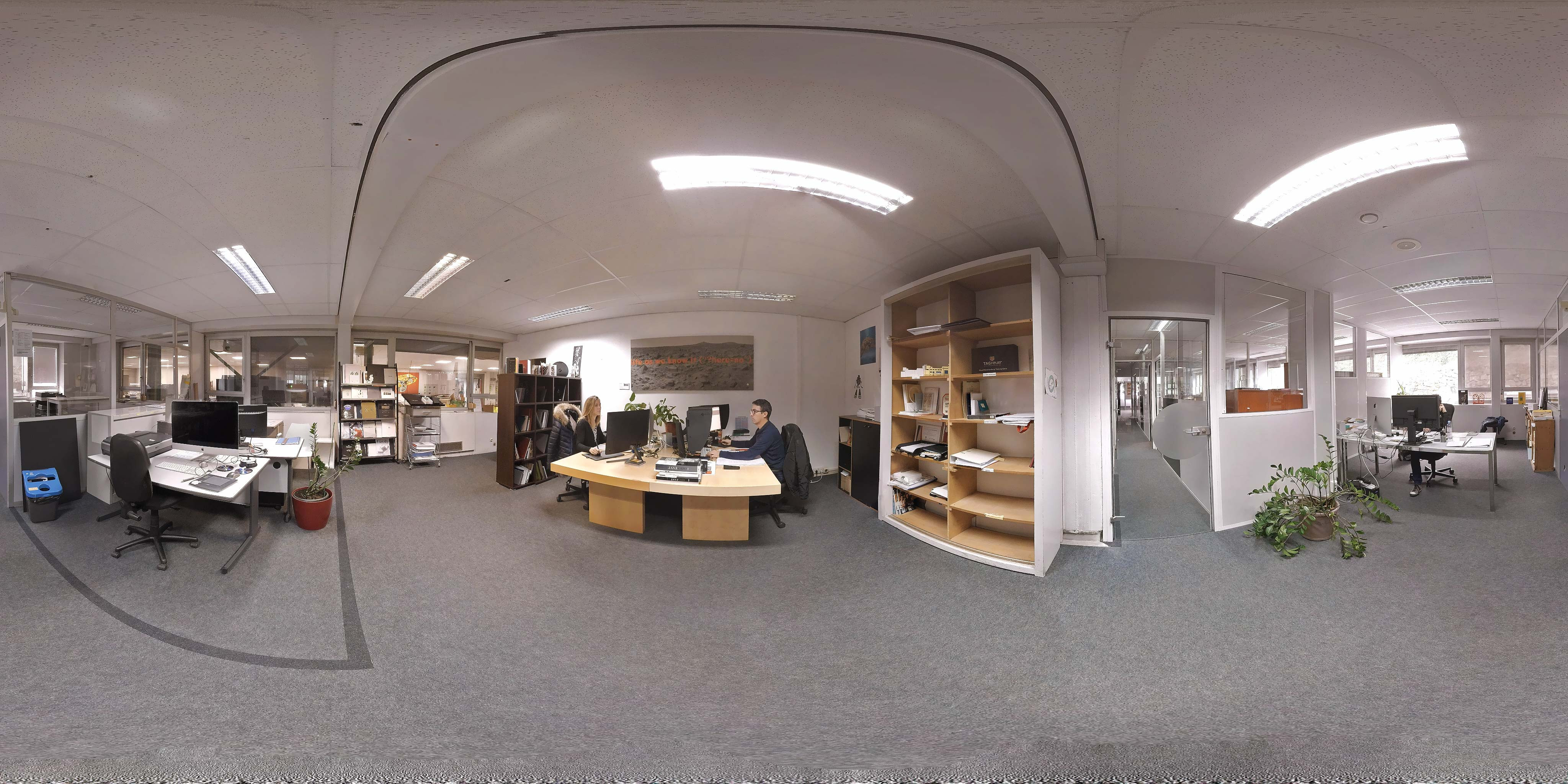 Arrière_plan_Chef de projet cross-medias